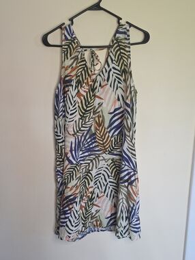 Tahari Navy, Olive & Cream Leaf-Print Linen Top